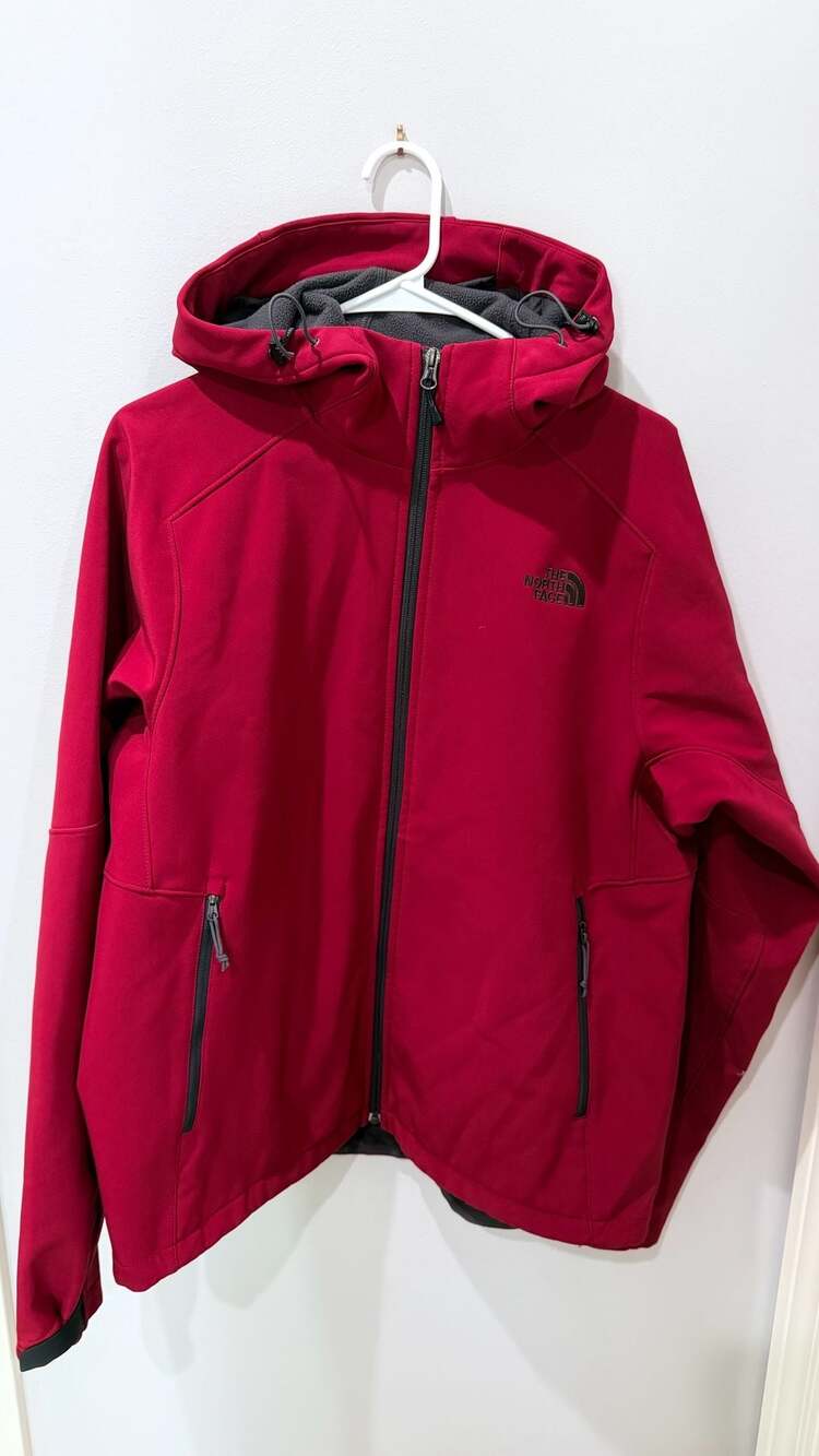 The North Face Apex Bionic Hooded Softshell Jacket maroon - Large
